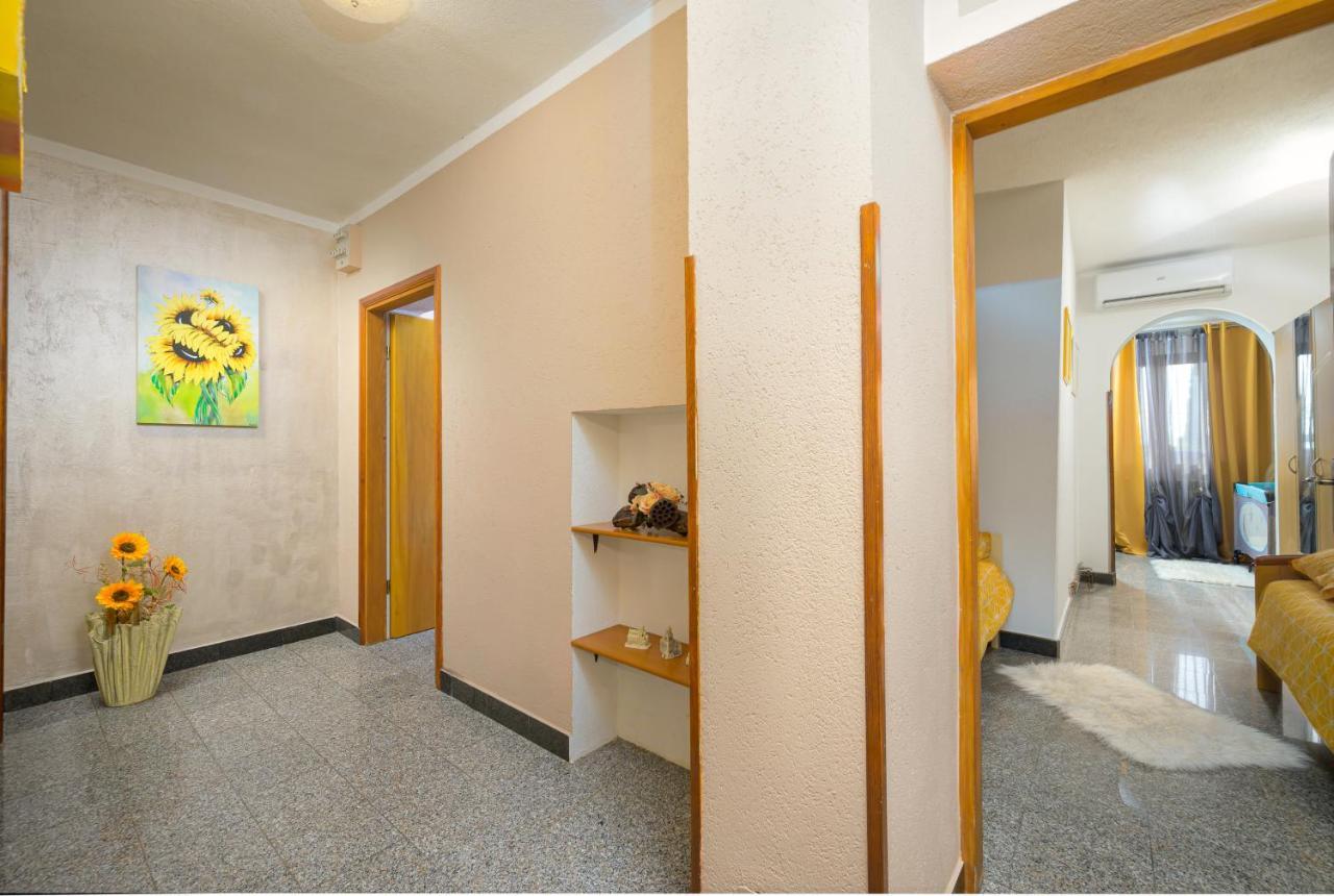 Holiday Apartment Ariella Krizanici Exterior photo